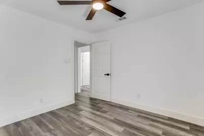 2100 Antibes Drive, Carrollton, TX 75006 - Photo 27