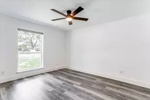 2100 Antibes Dr, Carrollton, TX 75006 - Photo 23