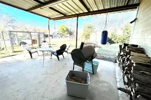209 N Bowie St, Jacksboro, TX 76458 - Photo 21