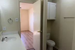 7551 Boxwood Ct, Fort Worth, TX 76133 - Photo 11