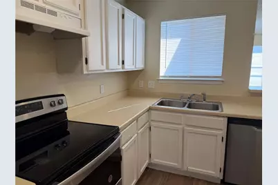 7551 Boxwood Court, Fort Worth, TX 76133 - Photo 5
