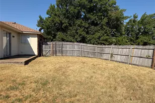 7551 Boxwood Ct, Fort Worth, TX 76133 - Photo 13