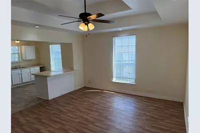 1402 N Commerce Street, Fort Worth, TX 76164 - Photo 3