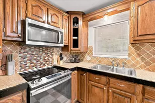 1813 Barron Ln, Fort Worth, TX 76112 - Photo 11