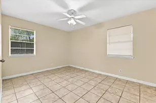 1813 Barron Ln, Fort Worth, TX 76112 - Photo 19