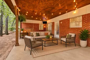1813 Barron Ln, Fort Worth, TX 76112 - Photo 7