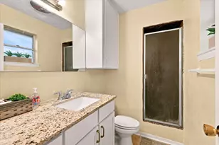 1813 Barron Ln, Fort Worth, TX 76112 - Photo 15