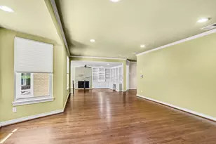 10035 Woodgrove Dr, Dallas, TX 75218 - Photo 13