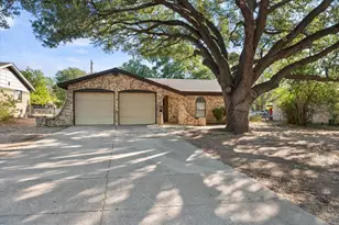 316 NW Summercrest Blvd, Burleson, TX 76028 - Photo 1