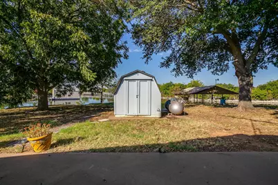 201 Brazos Harbor Drive, Granbury, TX 76048 - Photo 33