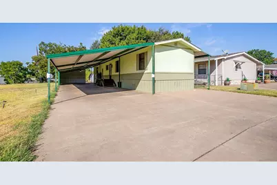 201 Brazos Harbor Drive, Granbury, TX 76048 - Photo 7