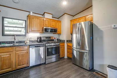 201 Brazos Harbor Drive, Granbury, TX 76048 - Photo 17
