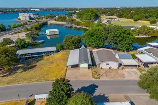 201 Brazos Harbor Dr, Granbury, TX 76048 - Photo 3