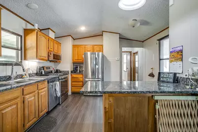 201 Brazos Harbor Drive, Granbury, TX 76048 - Photo 19
