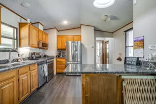 201 Brazos Harbor Dr, Granbury, TX 76048 - Photo 19