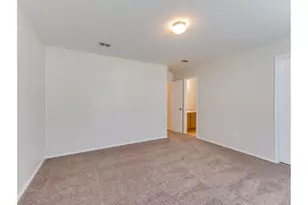 1609 Castle Ridge Rd, Fort Worth, TX 76140 - Photo 9