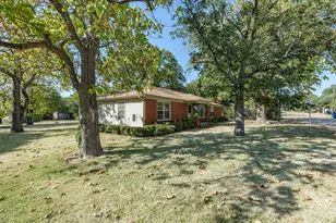 1003 E Milam St, Ennis, TX 75119 - Photo 33
