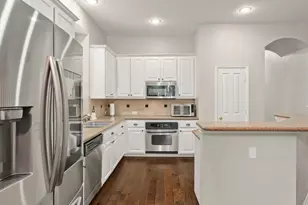 124 Myrtle Creek, Grapevine, TX 76051 - Photo 9