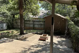 4324 Bradley Ln, Arlington, TX 76017 - Photo 7