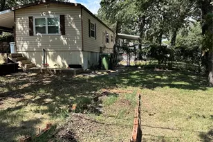 4324 Bradley Ln, Arlington, TX 76017 - Photo 3