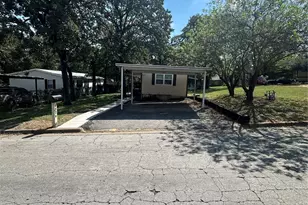 4324 Bradley Ln, Arlington, TX 76017 - Photo 5