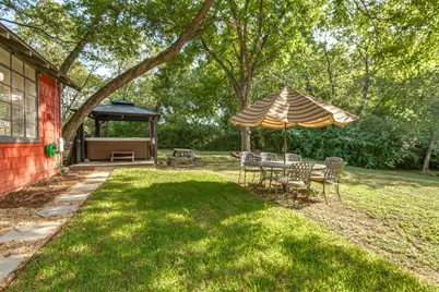 1125 Edmondson Drive, Irving, TX 75060 - Photo 21