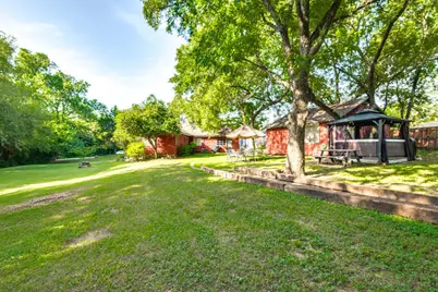 1125 Edmondson Drive, Irving, TX 75060 - Photo 23