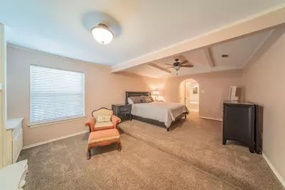 1804 Lincolnshire Drive, Bedford, TX 76021 - Photo 11