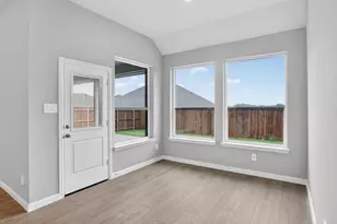 3329 Seaside St, Grand Prairie, TX 76065 - Photo 5