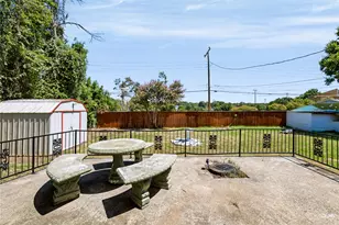 732 Hurstview Dr, Hurst, TX 76053 - Photo 27