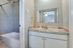 6 W Mountain Creek Dr, Grand Prairie, TX 75052 - Photo 9