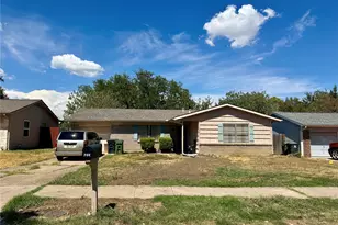 423 E Lavender Ln, Arlington, TX 76010 - Photo 1