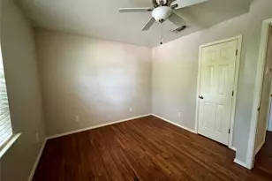 1013 Wilshire Blvd, Arlington, TX 76012 - Photo 13