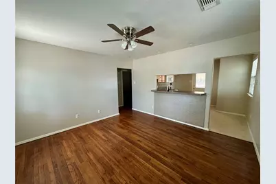 1013 Wilshire Boulevard, Arlington, TX 76012 - Photo 5
