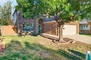 10834 Axton Ct, Fort Worth, TX 76052 - Photo 3