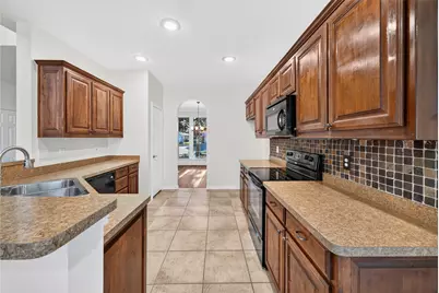 10834 Axton Court, Fort Worth, TX 76052 - Photo 9