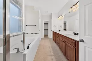 10834 Axton Ct, Fort Worth, TX 76052 - Photo 17