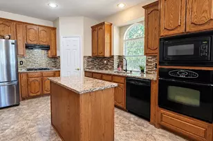 1805 Wylie Creek Dr, DeSoto, TX 75115 - Photo 13