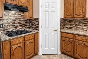 1805 Wylie Creek Dr, DeSoto, TX 75115 - Photo 11