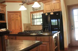 197 E Bay Dr, Bridgeport, TX 76426 - Photo 11