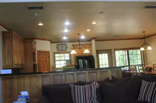 197 E Bay Dr, Bridgeport, TX 76426 - Photo 9