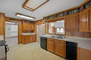1011 E Connell St, Breckenridge, TX 76424 - Photo 9