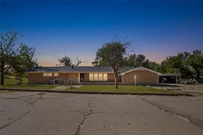 1011 E Connell Street, Breckenridge, TX 76424 - Photo 1