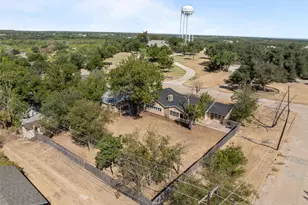 1011 E Connell St, Breckenridge, TX 76424 - Photo 31