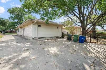 2702 Wagonwheel Drive, Carrollton, TX 75006 - Photo 21