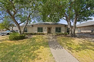 2702 Wagonwheel Dr, Carrollton, TX 75006 - Photo 1