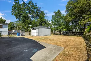 3222 Nebraska Ave, Dallas, TX 75216 - Photo 25