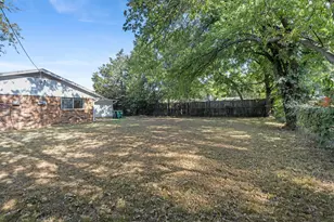 2409 McCormick St, Denton, TX 76205 - Photo 13