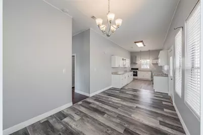 401 S Anglin Street, Cleburne, TX 76031 - Photo 11