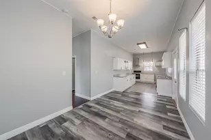 401 S Anglin St, Cleburne, TX 76031 - Photo 11